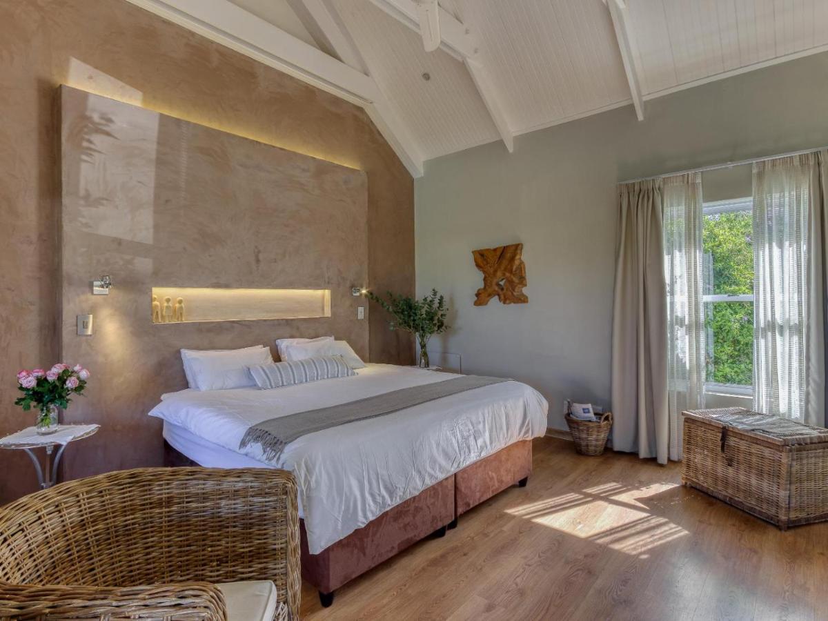Explorer Guesthouse Съмърсет Уест Екстериор снимка